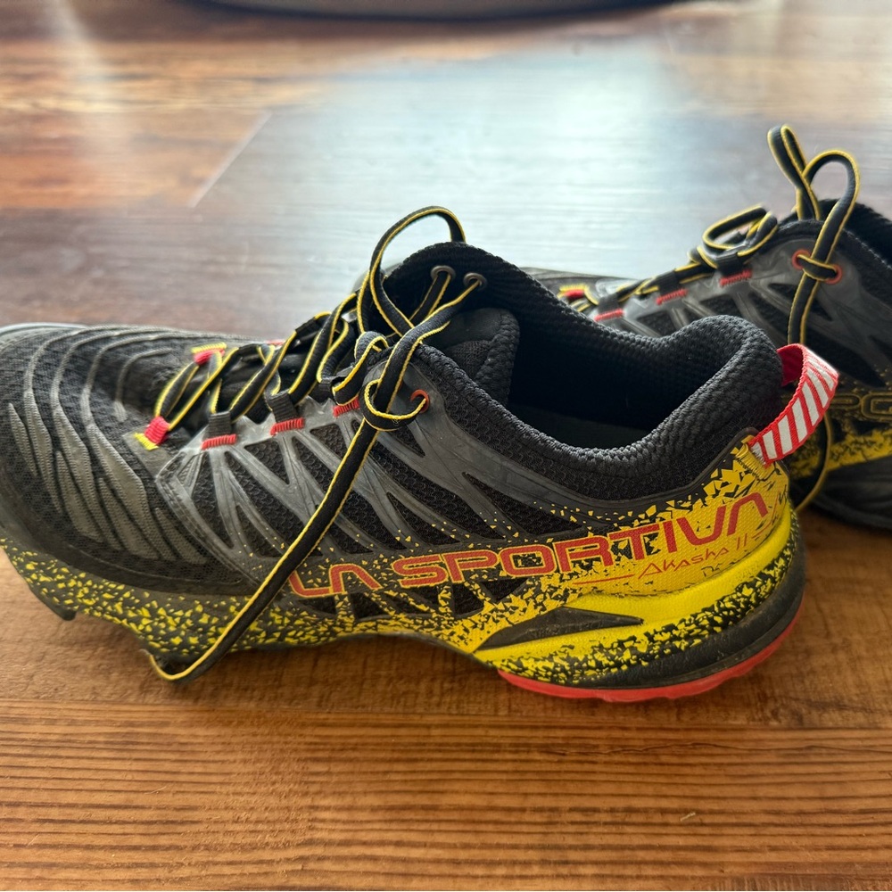 La Sportiva Akasha II size 42.5 (M9/W10.5)